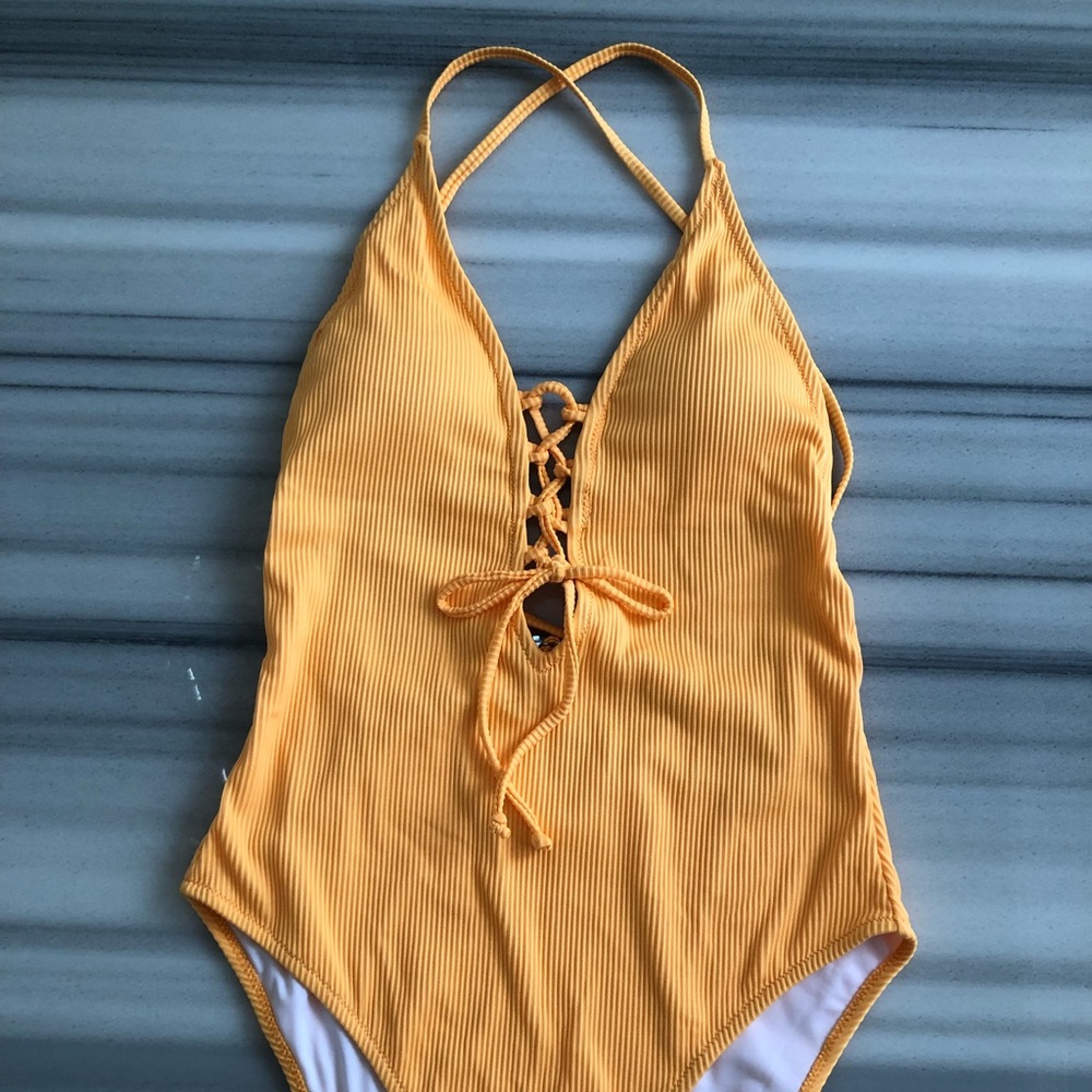 Cupshe “Remind Me” One Piece Swimsuit NWT
